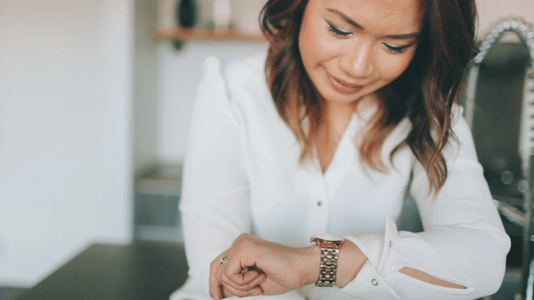 mom-checking-watch-on-wrist