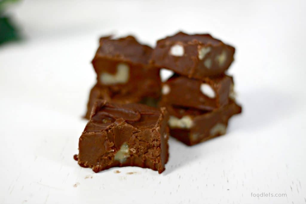 microwave fudge 1024x683 1 Motherly