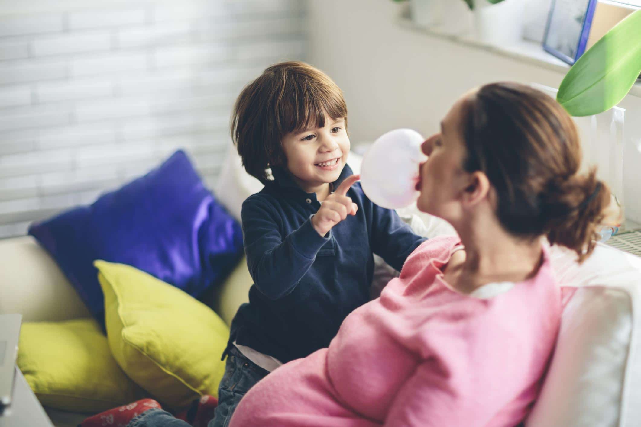 pregnant mom who wants to chewing gum after c section