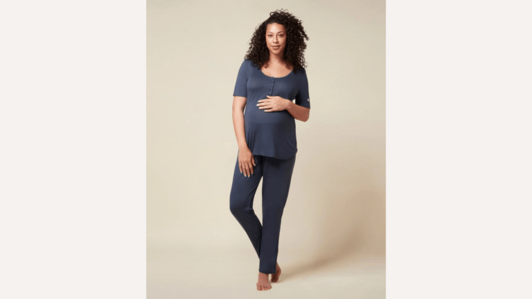 maternity pajamas feature