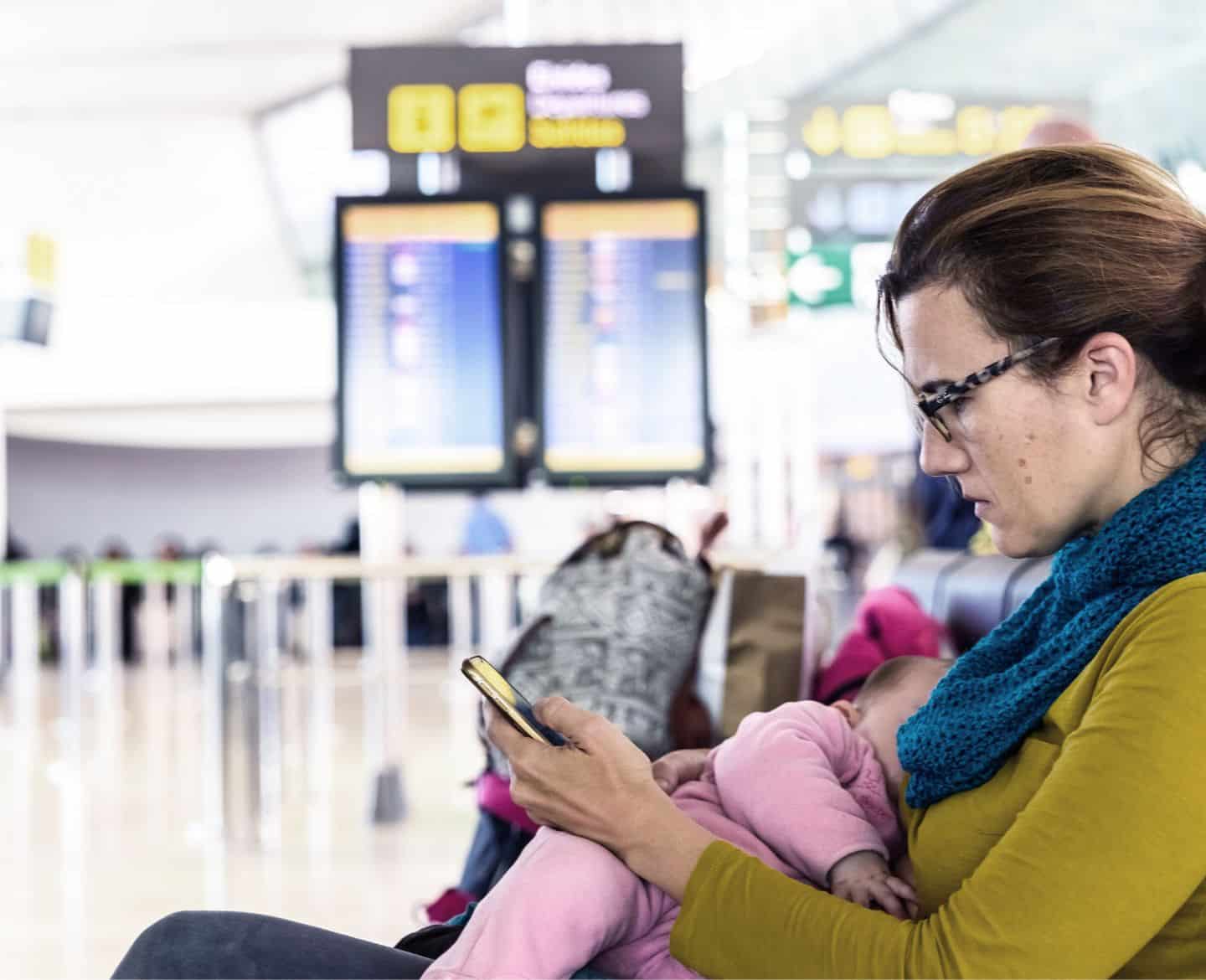 mom breastfeeding airport