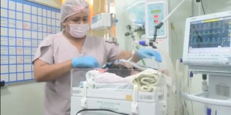 Brazilian nurse and baby- woman gives birth to 16 lb baby