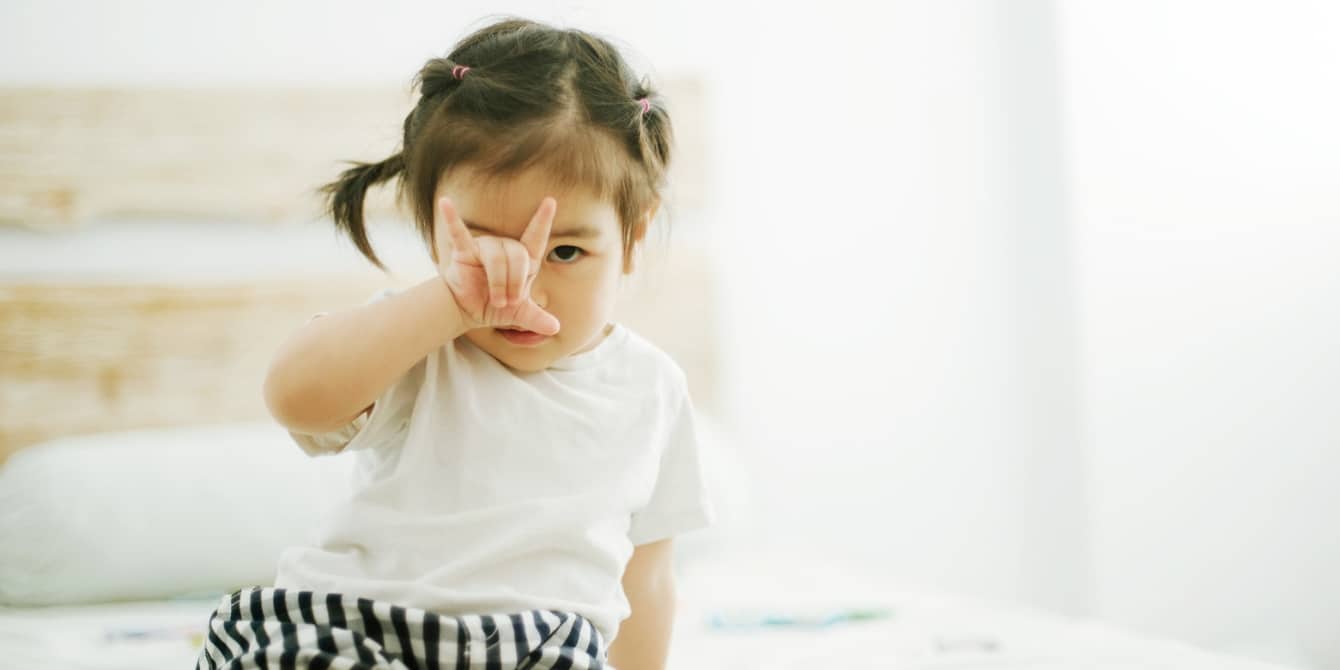 toddler using baby sign language