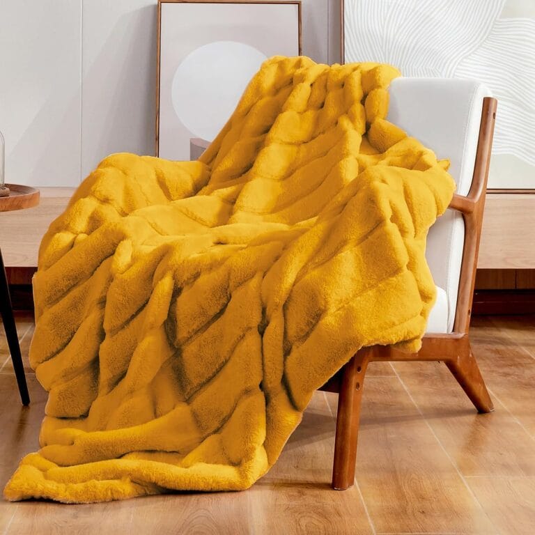 Cozy Bliss Luxury Soft Faux Fur Throw Blanket