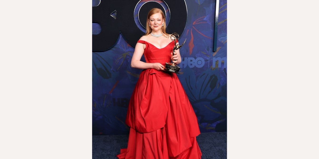 Sarah Snook at the Golden Globes 2024