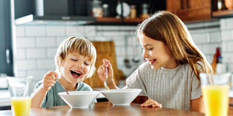 kids eating cereal for breakfast - healthy cereals for kids